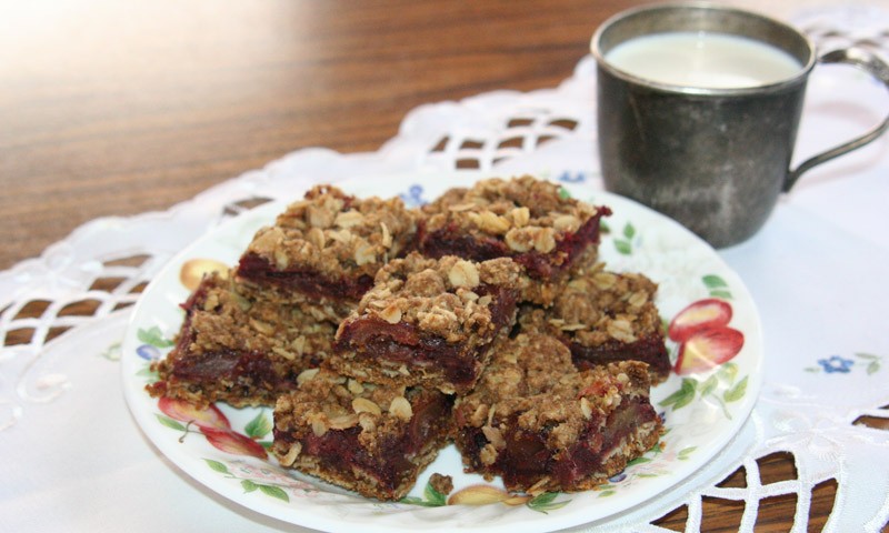 RECIPE Easy Cranberry Date Bars Azure Standard