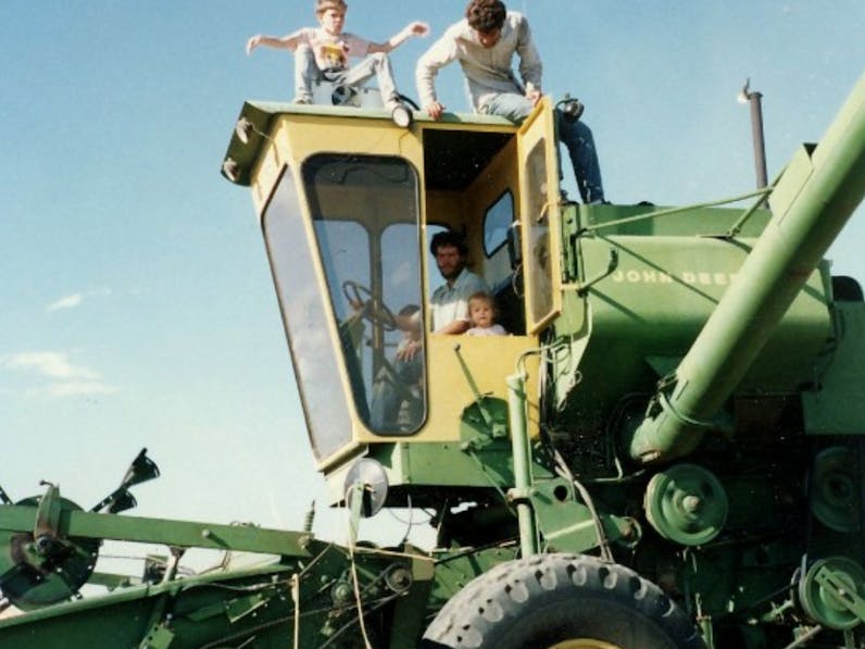 stelzer-tractor-azure-history
